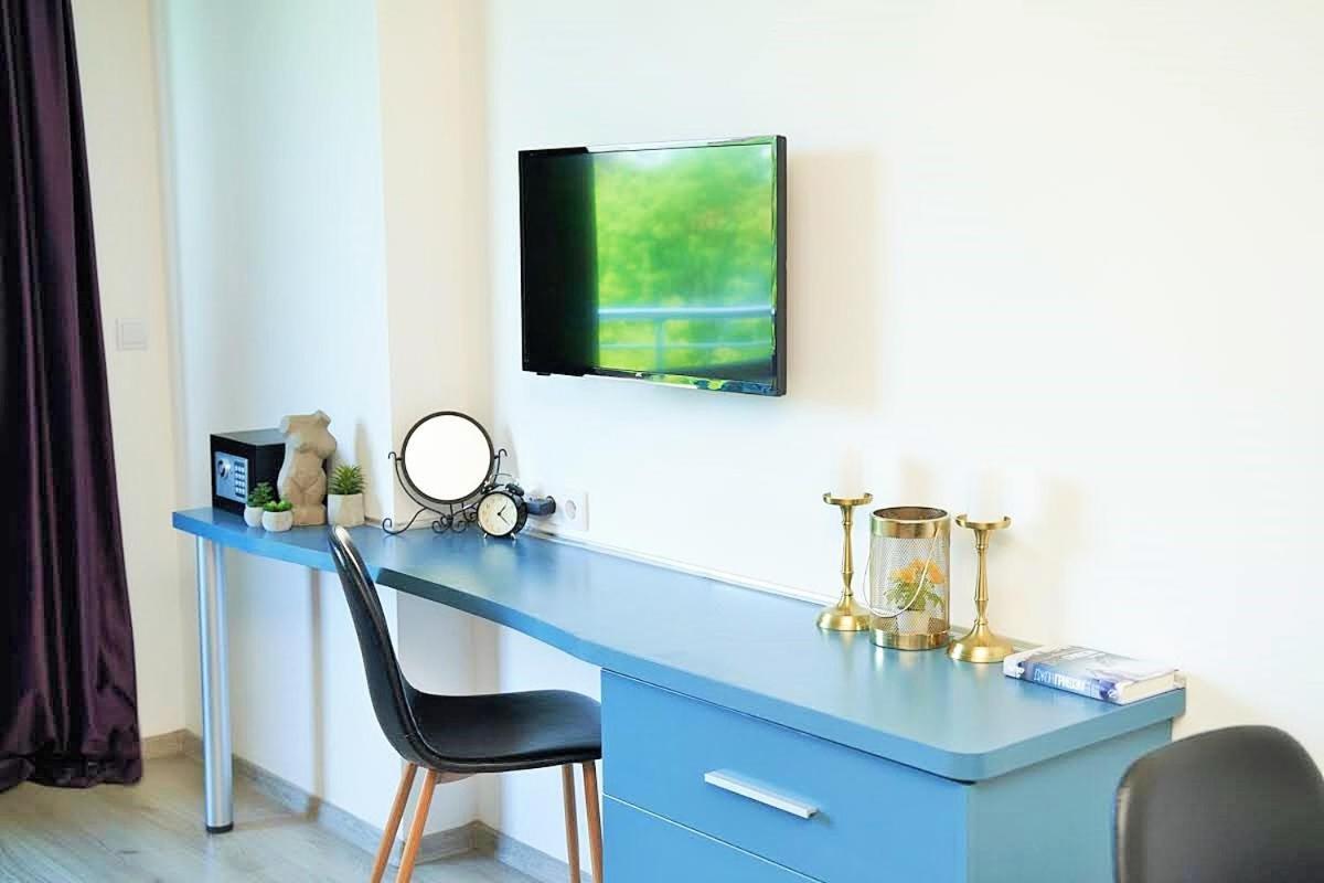 Design Studio In Atlantis Resort&Spa, Burgas Airport Exteriör bild