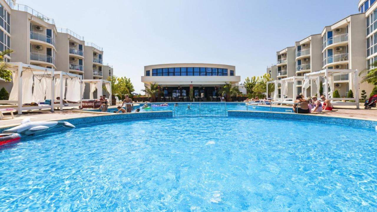 Design Studio In Atlantis Resort&Spa, Burgas Airport Exteriör bild